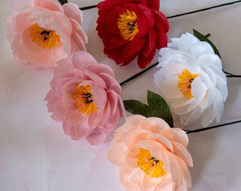 Handgjord pion av kräpppapper: Blommig heminredning
