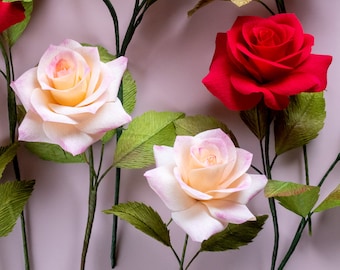 Handgjord ros av kräpppapper: Blommig heminredning, alla hjärtans dag-present