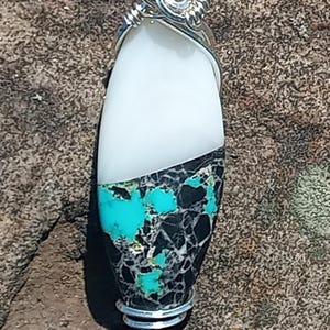 Lone Mountain turquoise/Mother of Pearl