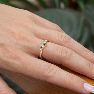 14K Rose Gold Gemstone Chevron Ring, Emerald and Diamond Wedding Band, Vintage Style Ring, V Ring, Contour Wedding Band