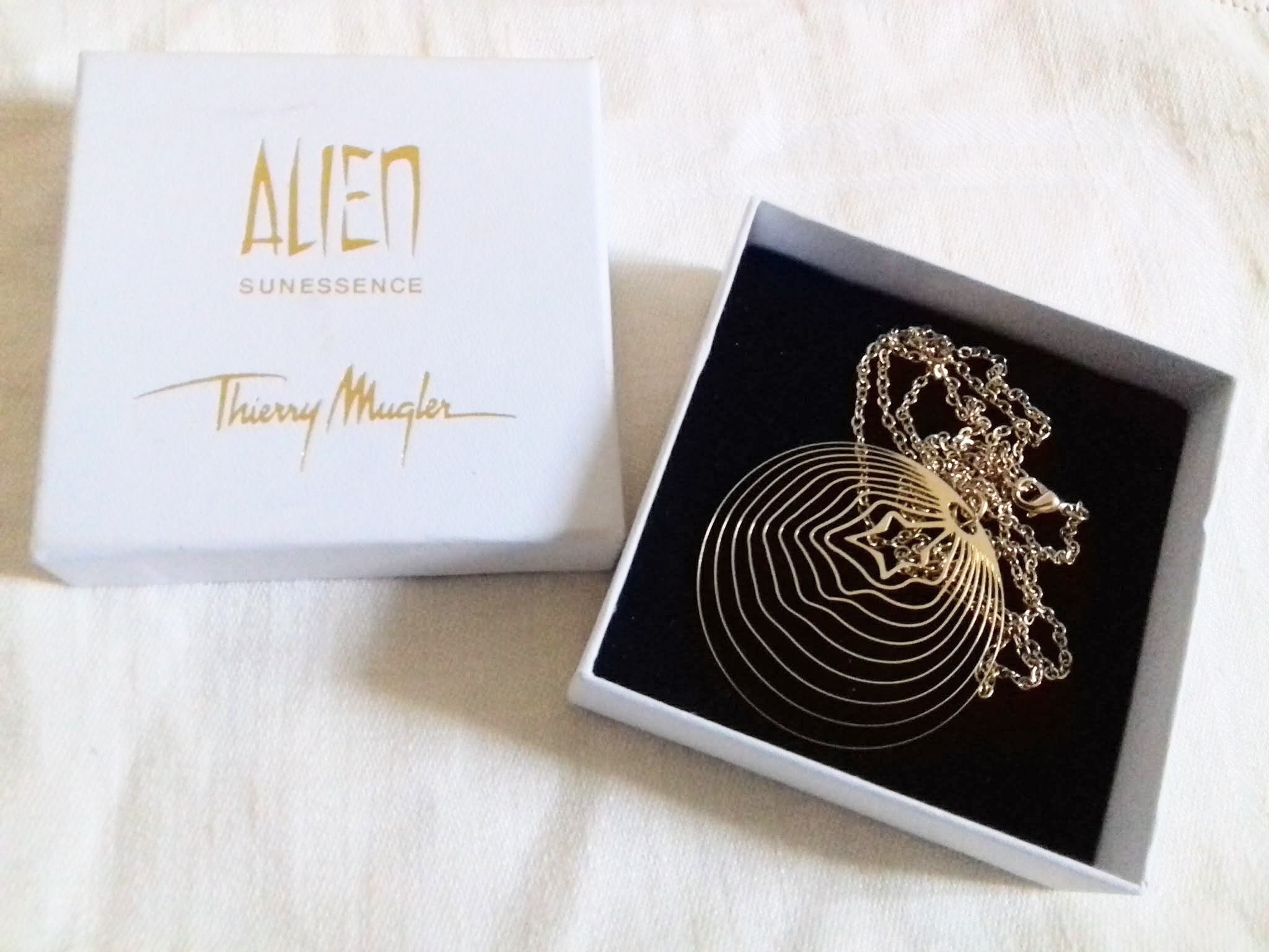 Thierry Mugler - Star Sunessence Chain and Pendant Necklace Alien