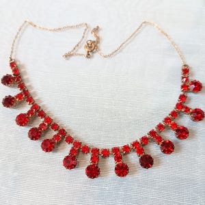 Vintage Halskette mit Fransen aus rubinrotem Glas und bronzefarbenen Strasssteinen, Midcentury Riviere Choker aus den 1950er Jahren