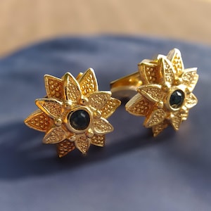 Grosse (Dior) - Authentic Vintage Signed Classic Faceted Sapphire Glass Gold Plated Star Earrings