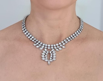 Vintage Art Deco Choker Necklace: Winston Cluster, Hollywood Regency Wreath Lavalier Style