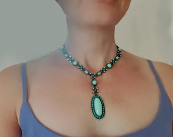 Collar vintage Poggi Paris Pate De Verre: cristales Swarovski, latón oxidado.