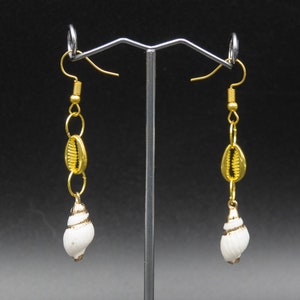 Shell earrings with metal shell charm