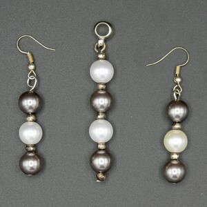 Pendants and earrings with acrylic beads