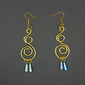 Earrings made of aluminum wire and acrylic beads