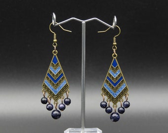 Emaillierte Rauten-Ohrringe mit Blaufluss-Edelstein-Perlen