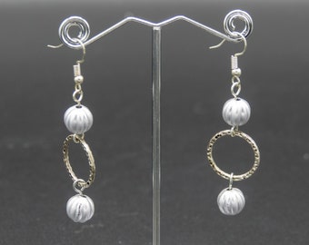 Earrings with aluminum beads