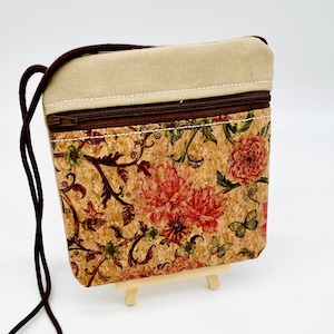 Brustbeutel veganes Korkleder, kleine Tasche mit Reißverschluss, Geldbeutel mit zarten Schmetterlingen und Rosen