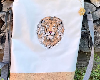 Tasche Umhängetasche Tiger aus Kunstleder und Kork Hand Made genäht und bestickt weiß und braun Unikat