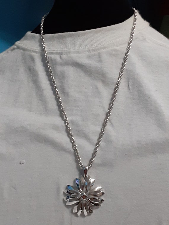 Vintage Crown Trifari Signed Retro 