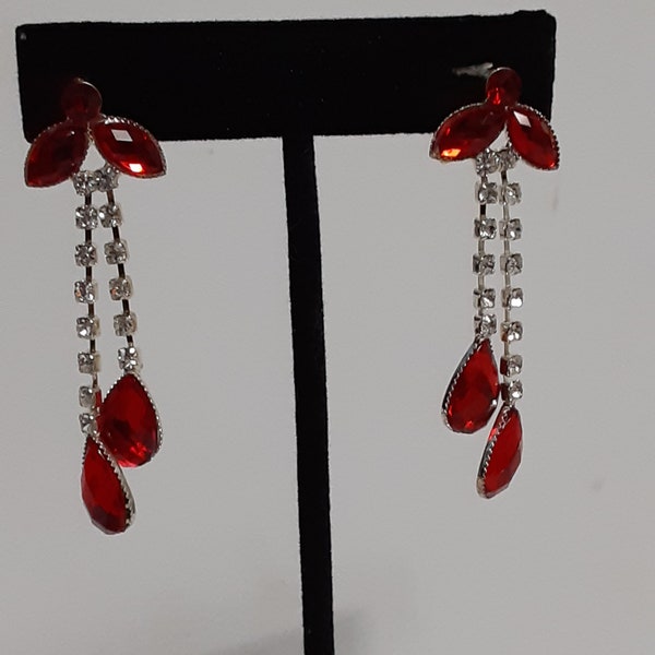 Vintage red & clear rhinestone cocktail pierced earrings.