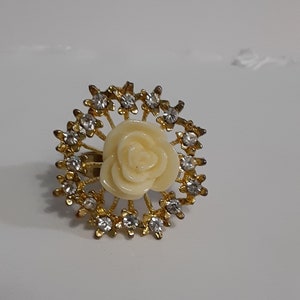 Vintage rhinestone & resin rose adjustable ring