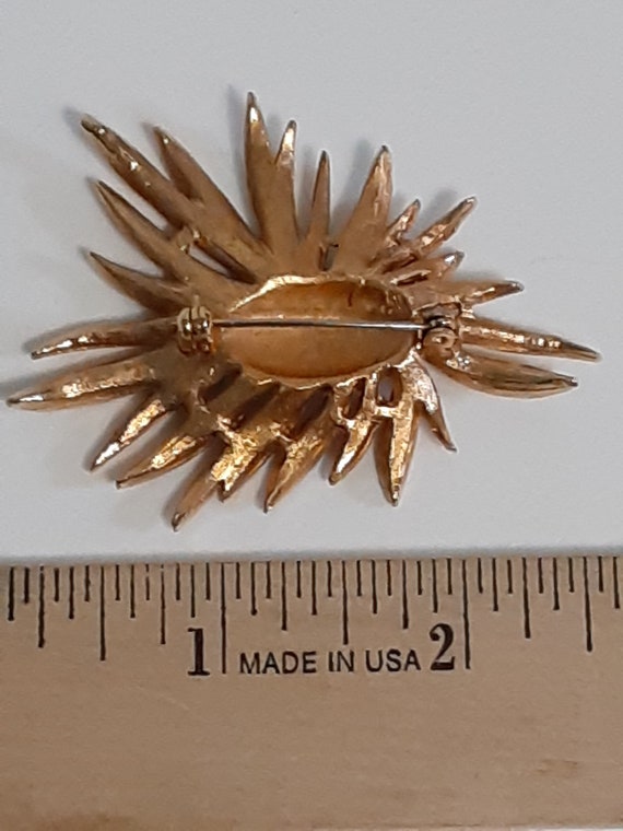 Mid Century Capri signed rhinestone flower brooch - image 3