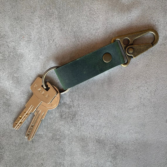 Black caribiner spring clip key fob, vegtan leather
