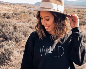 Sudadera con diseño de pino, árboles de hoja perenne, suéter salvaje, regalo para amantes de la naturaleza, camiseta de acampada y senderismo, cuello redondo para actividades al aire libre y naturaleza para mujeres y hombres.