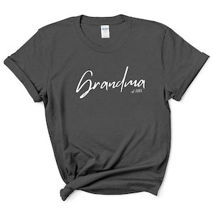 New Grandma Shirt | Expecting Grandma | Nona T Shirt | Nana Tshirt | Gift For Grandma 2022 | Grandma T-shirt | Best Sellers 2022