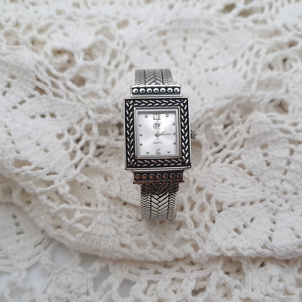 Quartz Silver Tone Cuff Watch