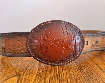 Ceinture vintage en cuir repoussé avec boucle chevreuil 34 pouces