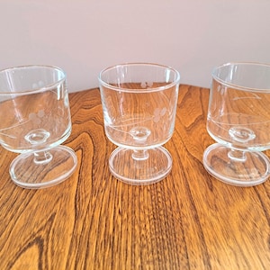 Vintage Short Stemmed Cordial Glasses Etched Barware