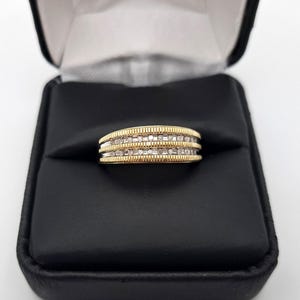 Anillo vintage para mamá de oro de 10 quilates con diamantes de doble fila de 0,25 quilates, talla 7