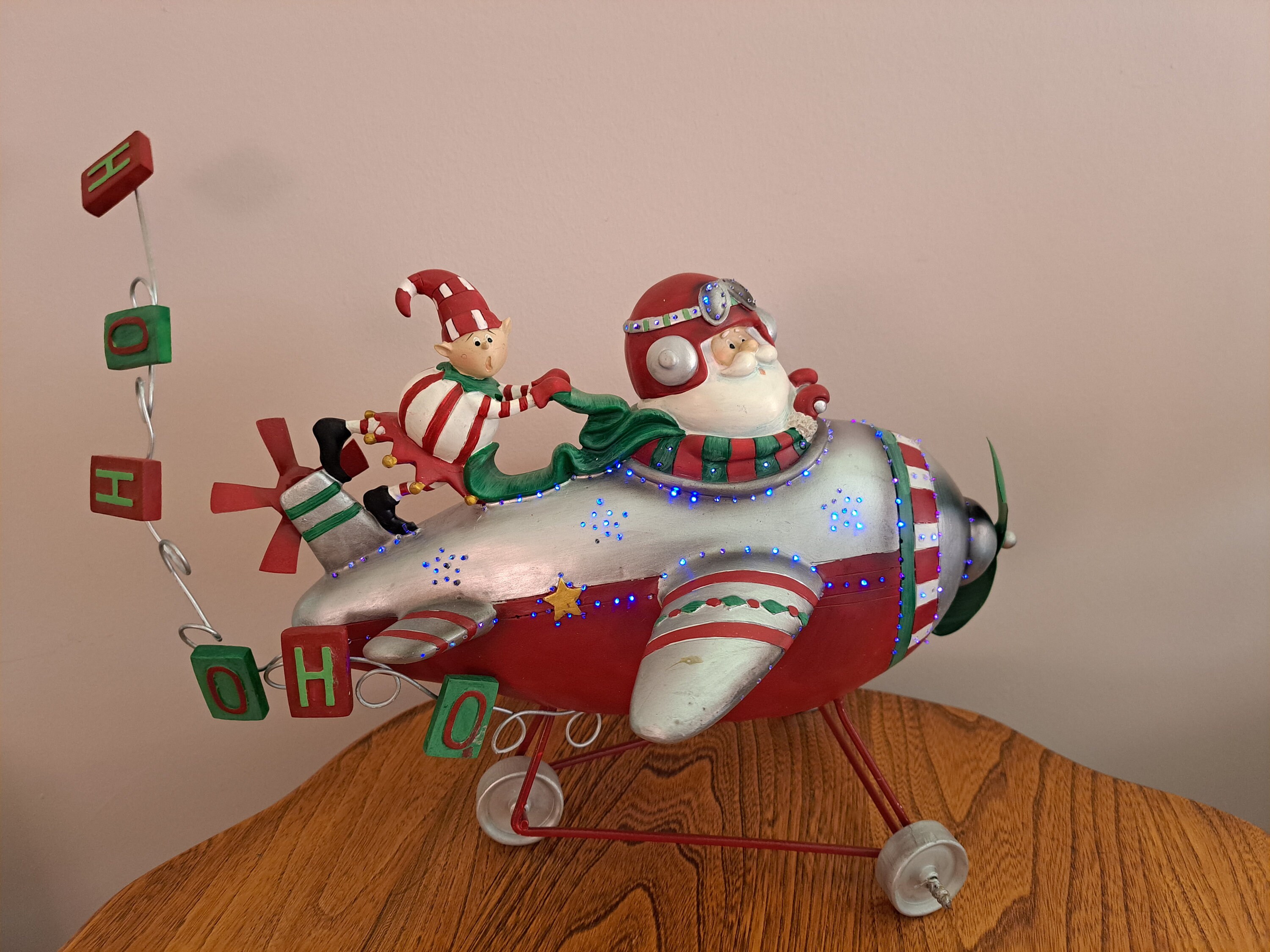 DIY Design Works Airplane Santa Christmas Counted Cross Stitch
