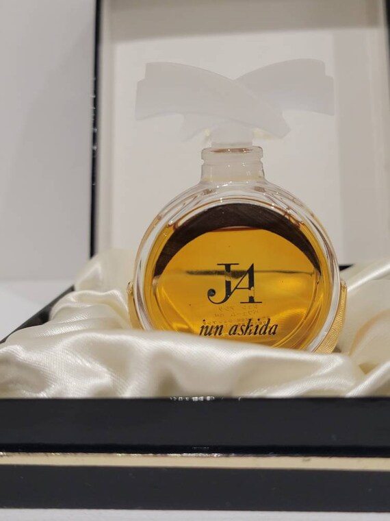 Jun Ashida ジュン アシダ　パフューム　15ml 未開栓 Jun Ashida ジュン アシダ パフューム 15ml 未開栓