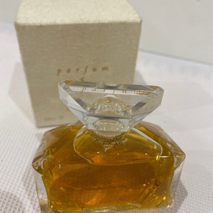 Parfum S Kao (Japan) edp 50 ml Crystal fles. Jaargang 1989. Verzegeld.