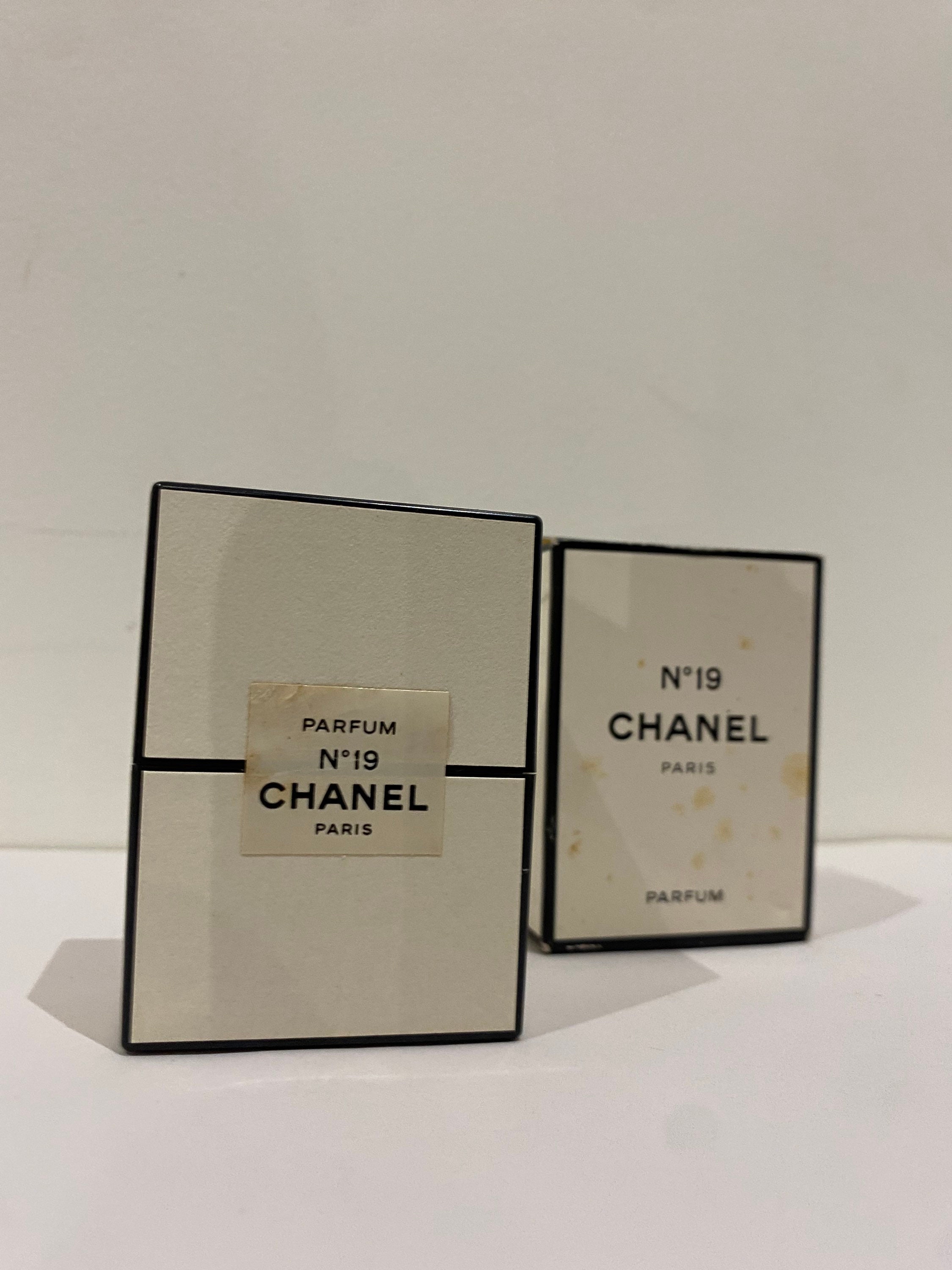Chanel No 19 Pure Parfum 7 Ml. Vintage 1990. Sealed Bottle 