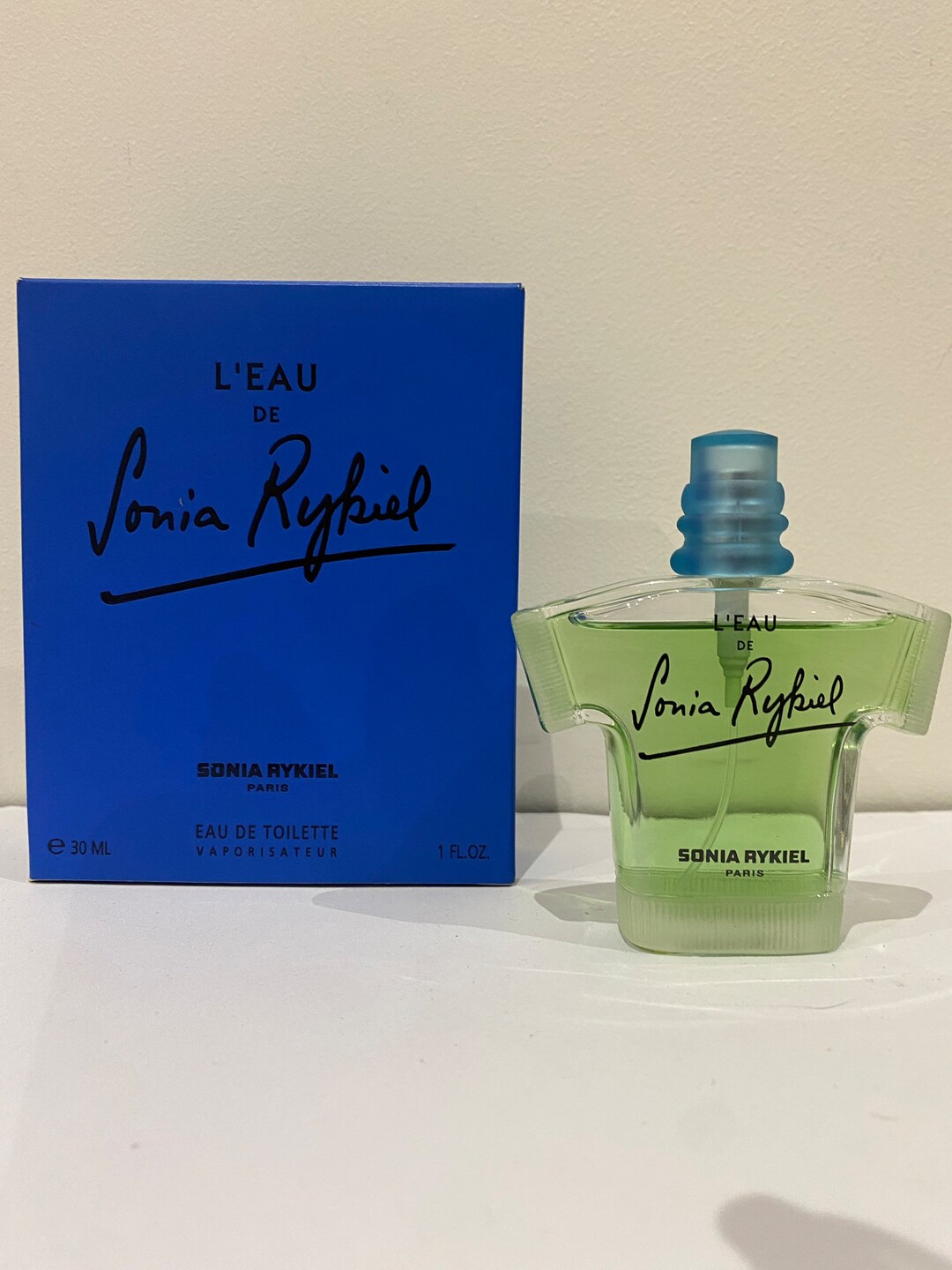 香水(ユニセックス) Sonia Rykiel Eau de Toilette 1FL.OZ Sonia Rykiel Eau de Toilette 1FL.OZ 【公式通販】