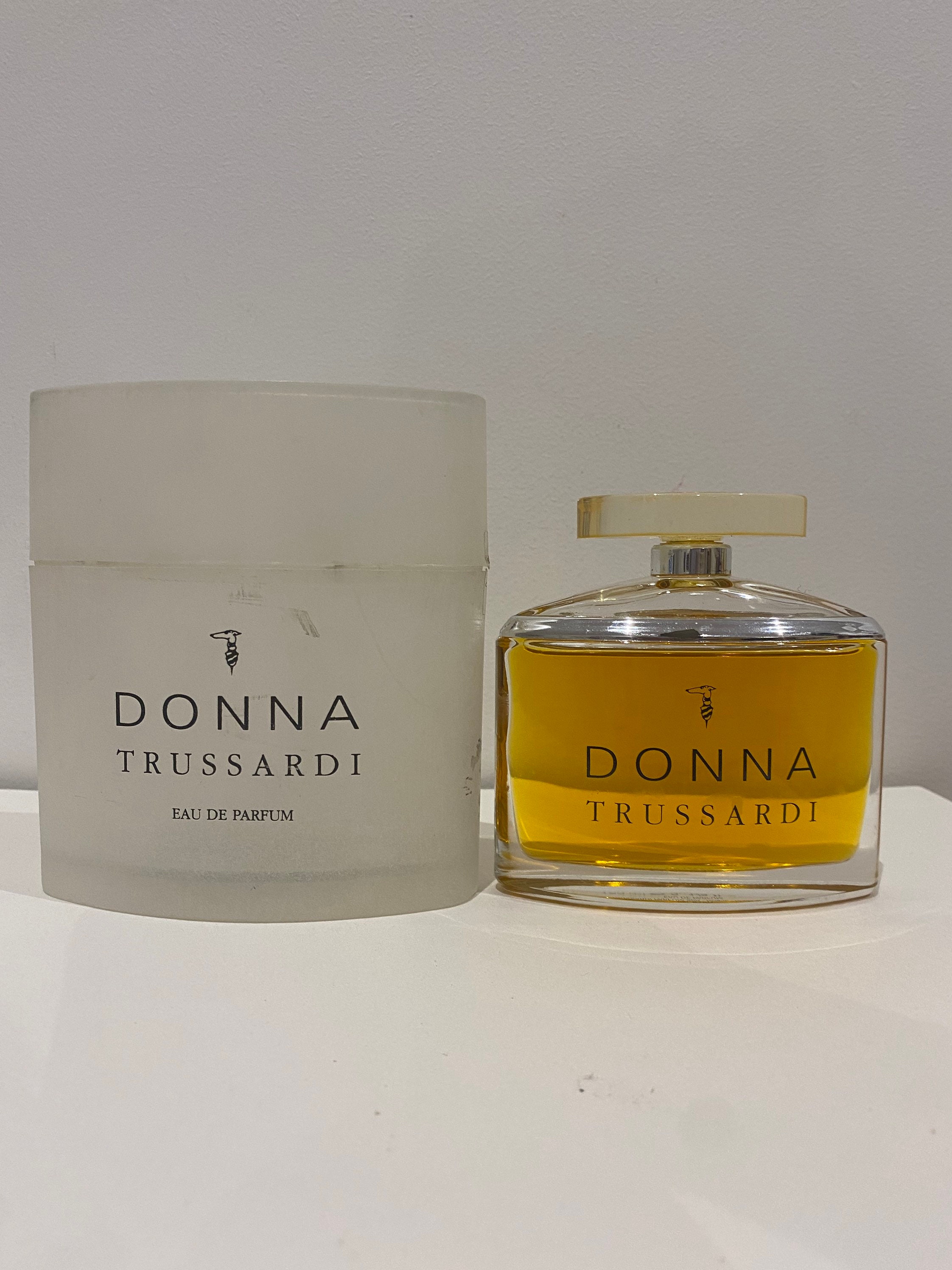 激レア　ヴィンテージ　トラサルディ　ドナ　100ml Trussardi Donna Edp 100 Ml. Rare, Vintage. - Etsy