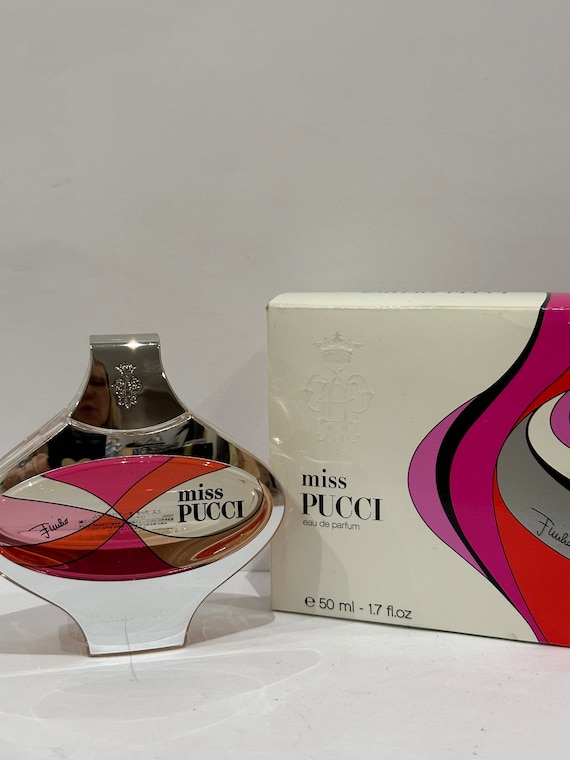 未使用　EMILIO PUCCI　香水　50ミリ EMILIO PUCCI（香水(女性用)）のフリマアイテム一覧
