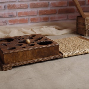 Cat scratcher - Scratch and play board - Interactive toy - Cat balls hunt box - Cat furniture