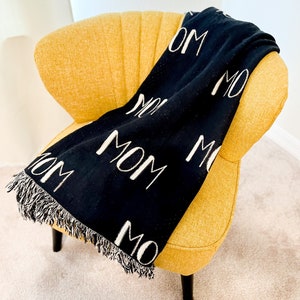Mom Print Custom Blanket, Woven Blanket Throw For Grandma or Mom, Large Cozy Blanket, Blanket Tapestry, Perfect Gift For Grandma or Mom