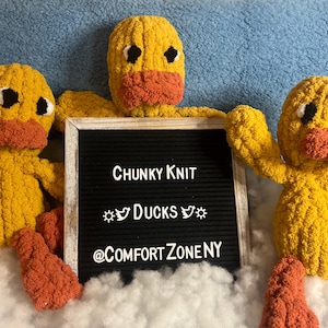 Chunky Knit Duck Plushie – Cozy & Adorable Handmade Gift | Available in &quot;Duckling&quot; (Small) or &quot;Mama Duck&quot; (Large) Sizes