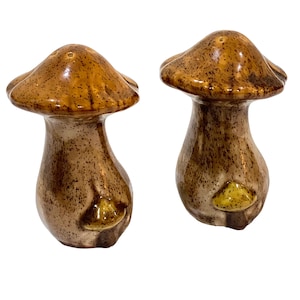 Vintage Mushroom Salt & Pepper Shakers Set 3.75” Tall