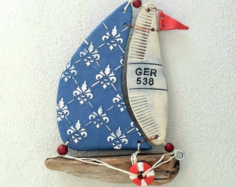 Segelschiff Keramik - beidseitig farbig - Mobile zum Aufhängen - Windspiel Meer Urlaubserinnerung - Nordseefans - Segler Deko Boot Geschenk
