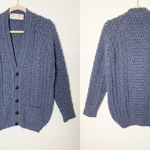 Vintage 70er Jahre Aran/Fisherman Wolle Blau Grau Mit Bunten Flecken Gestrickte Strickjacke Made In Irland