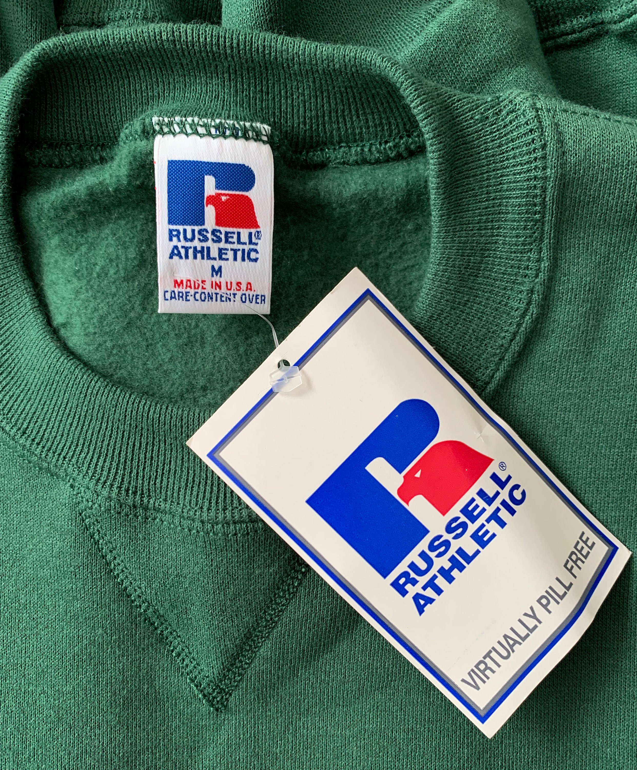 Vintage 90s Deadstock Russell Athletic Green Crew Neck Vintage 90s Deadstock Russell Athletic Green Crew Neck