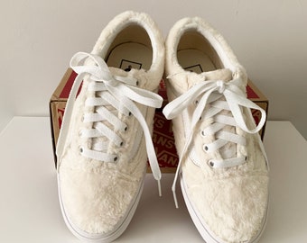 【Vans】Old Skool Cozy Hug Sherpa Shoe Classic Vans Ivory Sherpa Old Skool Cozy Hug Shoe - Etsy