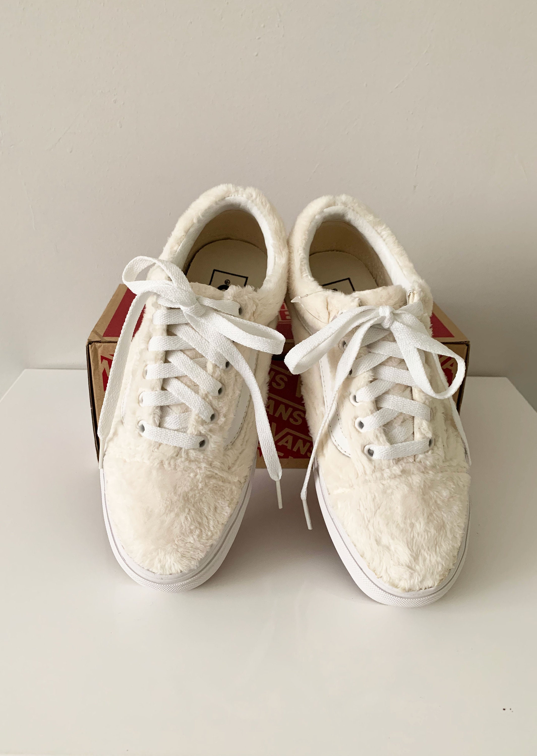 【Vans】Old Skool Cozy Hug Sherpa Shoe Classic Vans Ivory Sherpa Old Skool Cozy Hug Shoe - Etsy