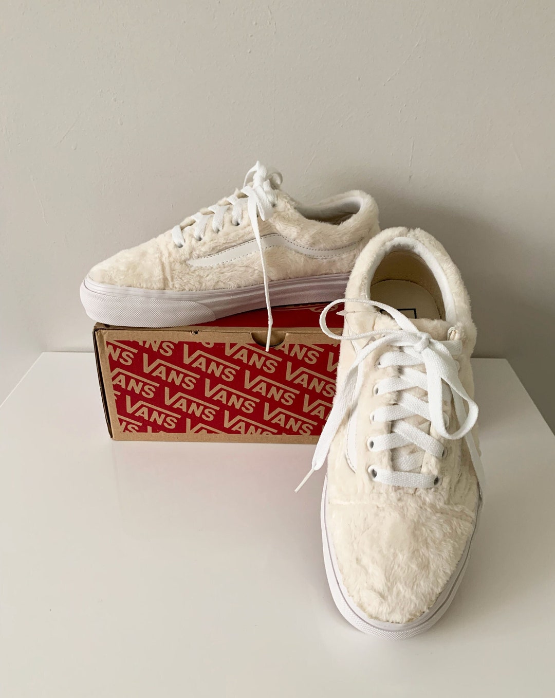 【Vans】Old Skool Cozy Hug Sherpa Shoe Classic Vans Ivory Sherpa Old Skool Cozy Hug Shoe - Etsy