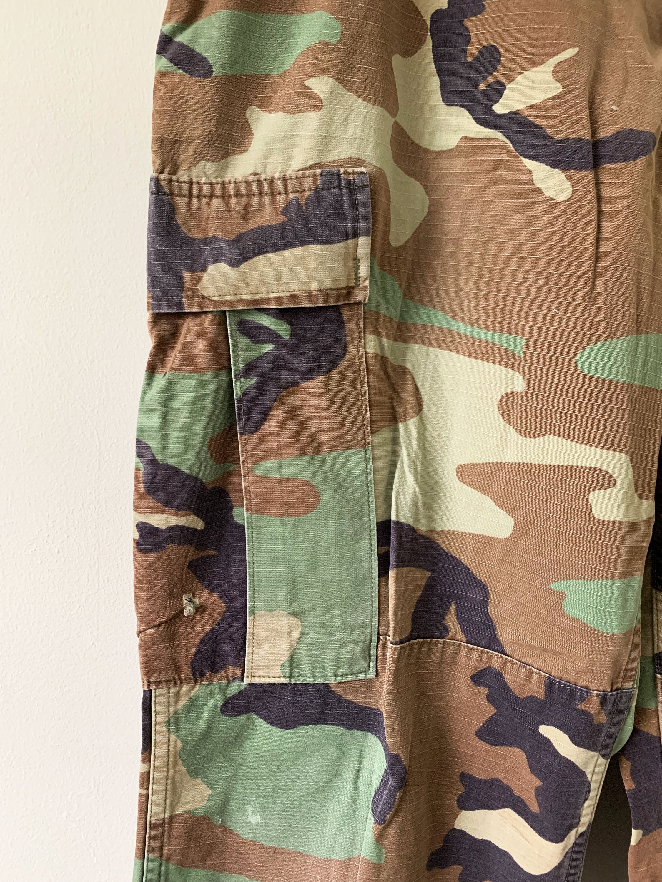 Vintage 90s Military Camouflage Green Cargo Pants With