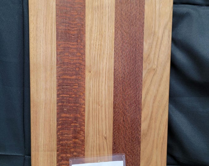 Medium Hardwood Cutting Board