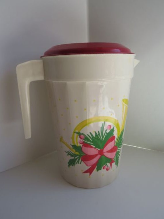 Packerware Vintage Christmas Plastic Pitcher 1/2 Gallon -  Finland