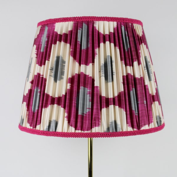 Handmade Ikat Fuchsia Lampenschirm Versammelt Lampenschirm Plissee Ikat Lampenschirm Fuchsia Lampenschirm Rosa Plissee Lampenschirm Ikat Seide Lampenschirm