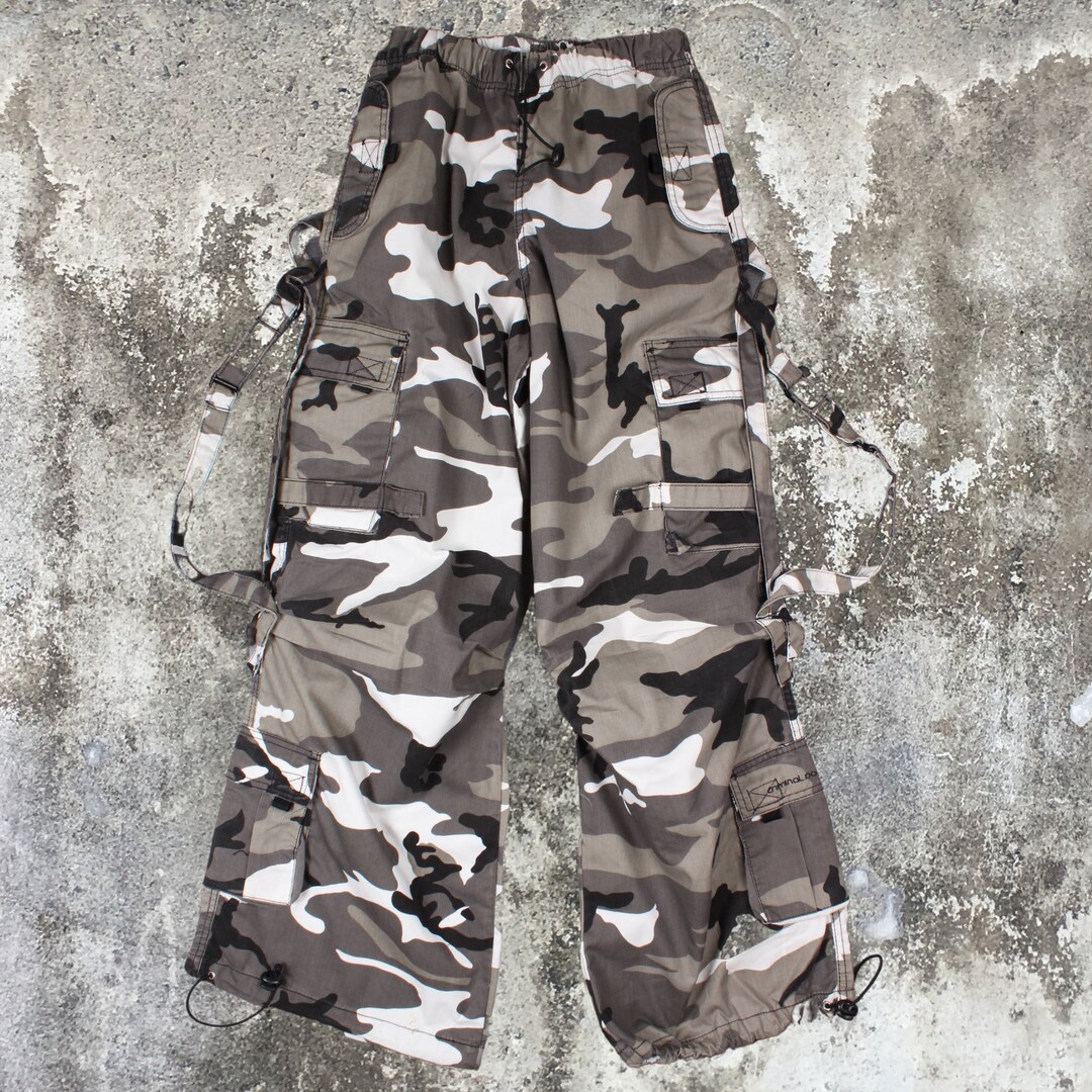 studs camouflage parachute pants Y2K 平成 Y2K Camo Parachute Pants - Womens Streetwear Cargo Trousers
