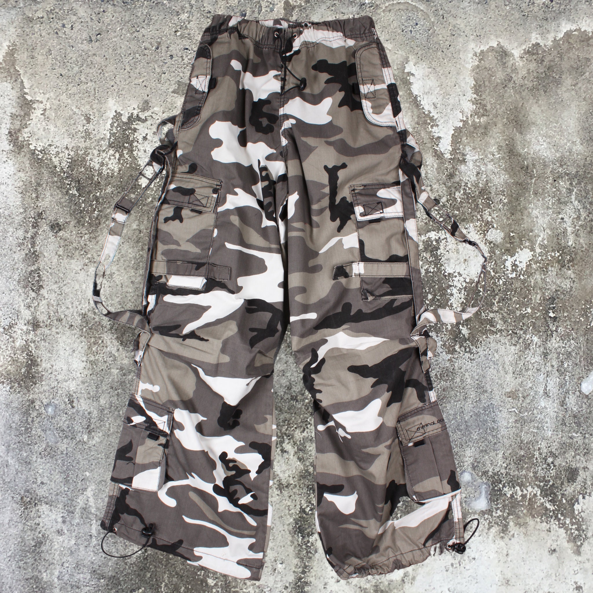 Arctic camo cargo pants deals